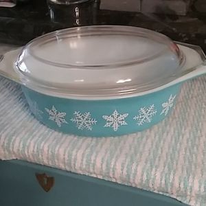 Vintage Pyrex Covered Casserole